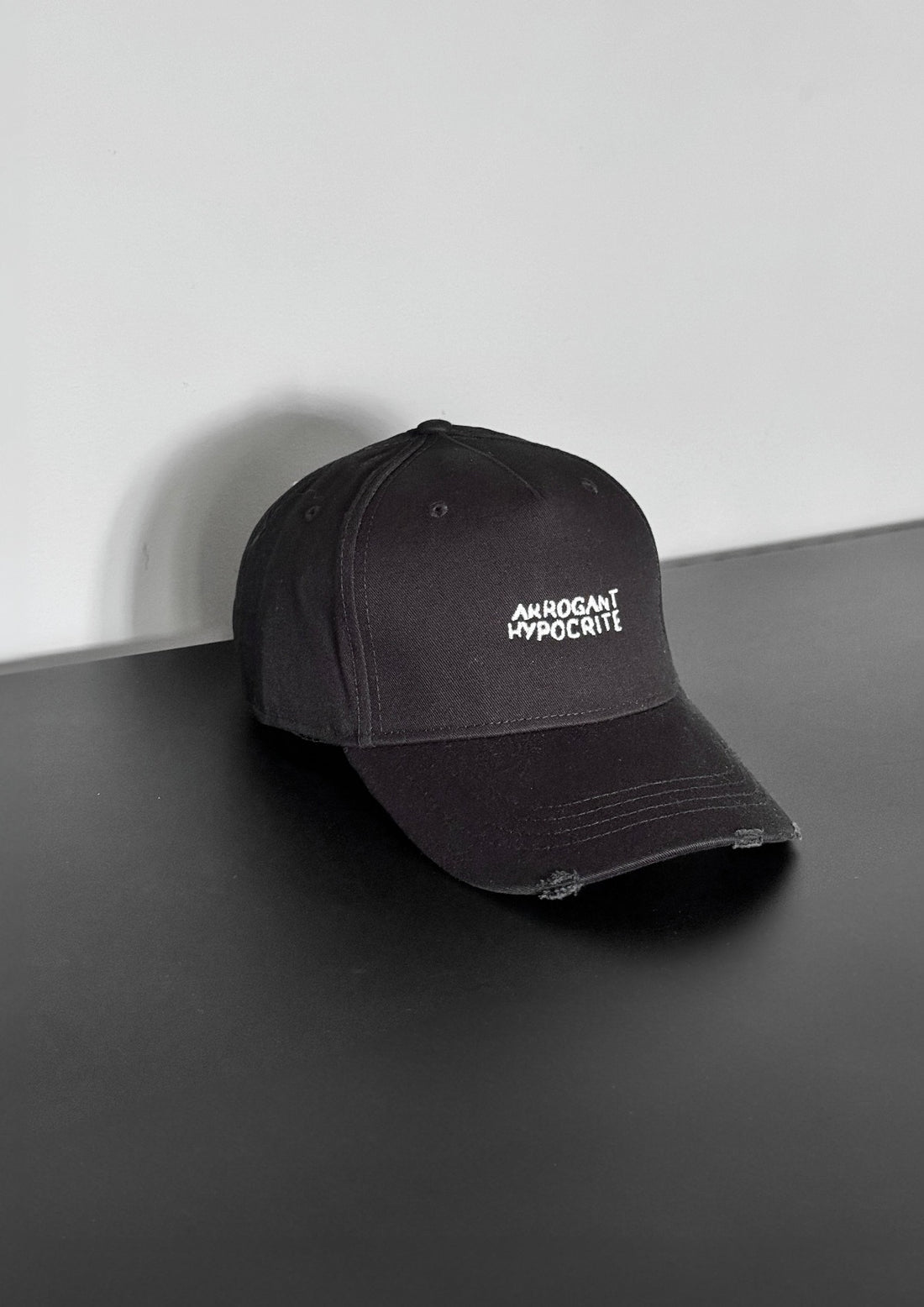 ARROGANT HYPOCRITE CAP [BLACK]