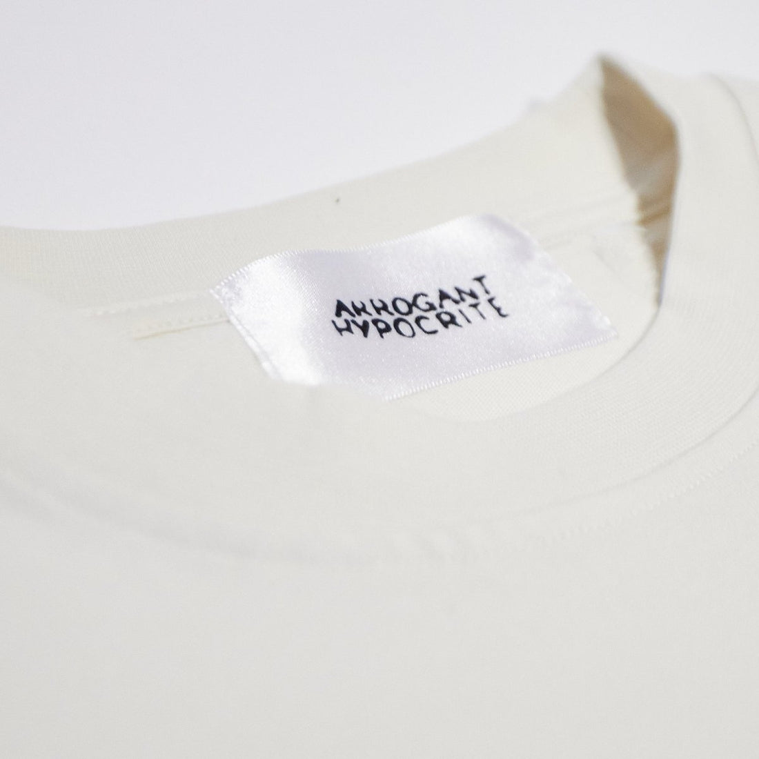 ARROGANT HYPOCRITE TEE [OFF WHITE]