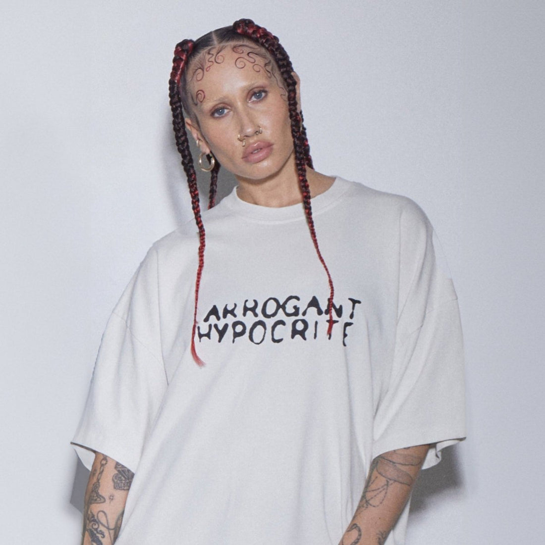 ARROGANT HYPOCRITE TEE [OFF WHITE]