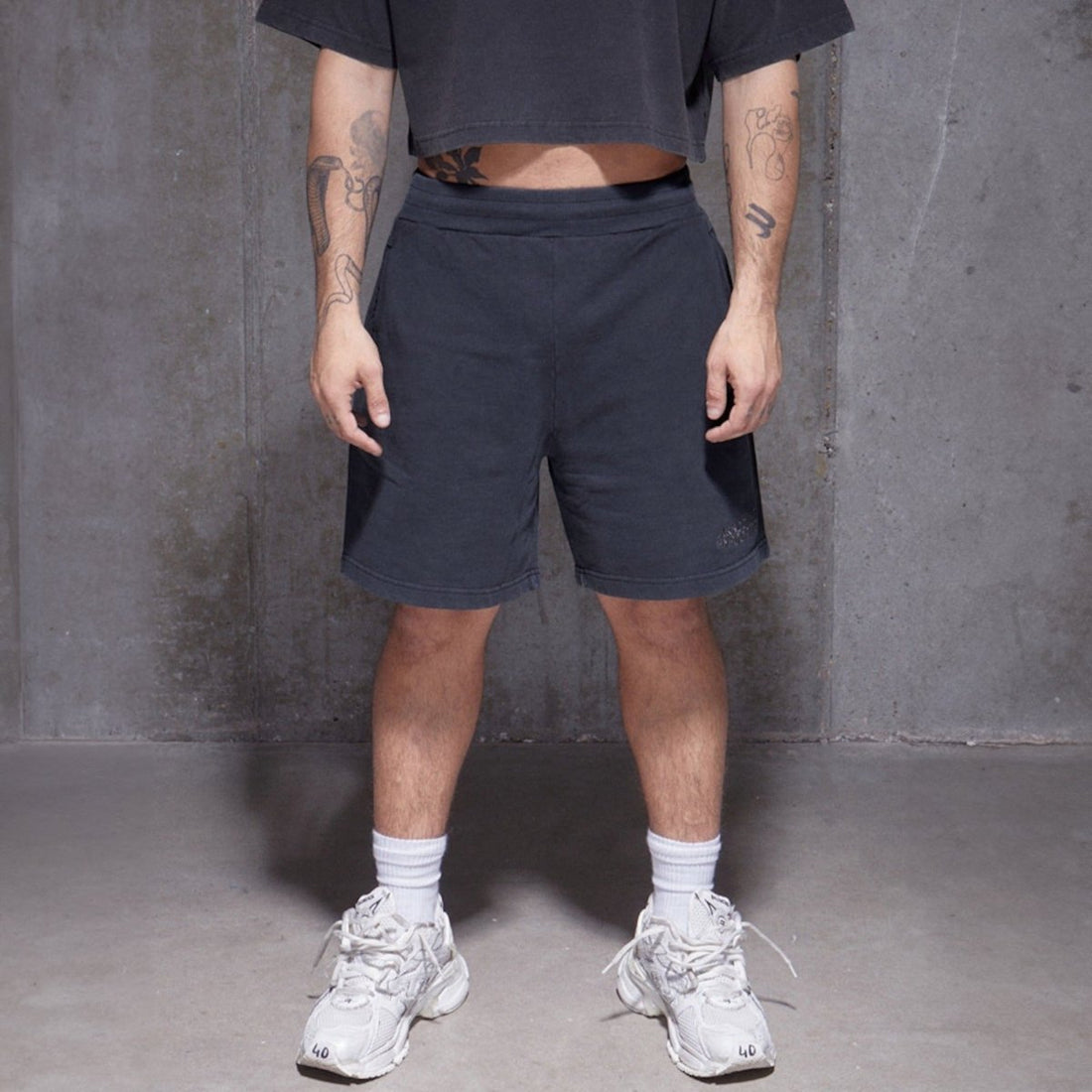 EVERYDAY SHORTS [CHARCOAL]