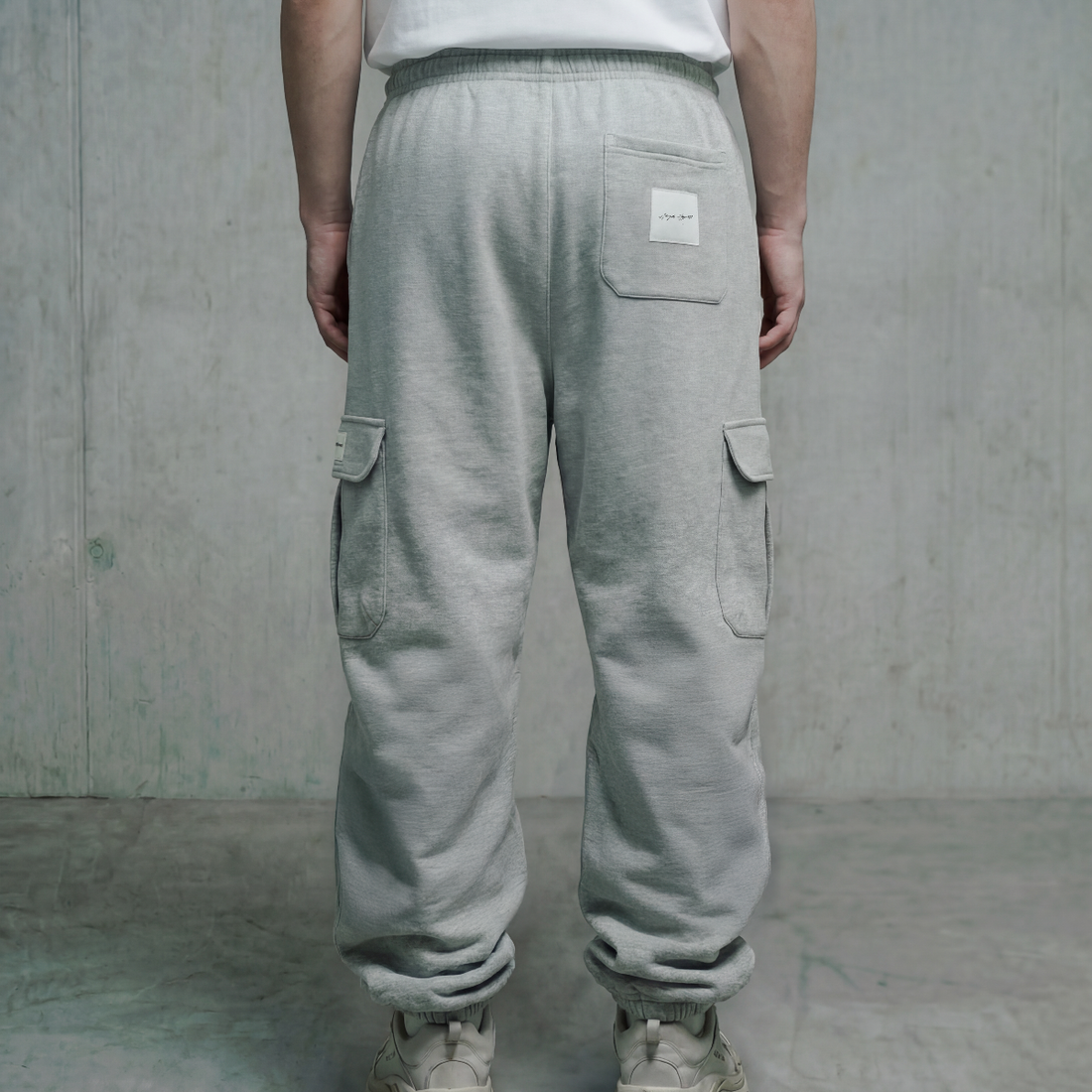 ARROGANT HYPOCRITE BAGGY CARGO SWEATPANTS [GREY]