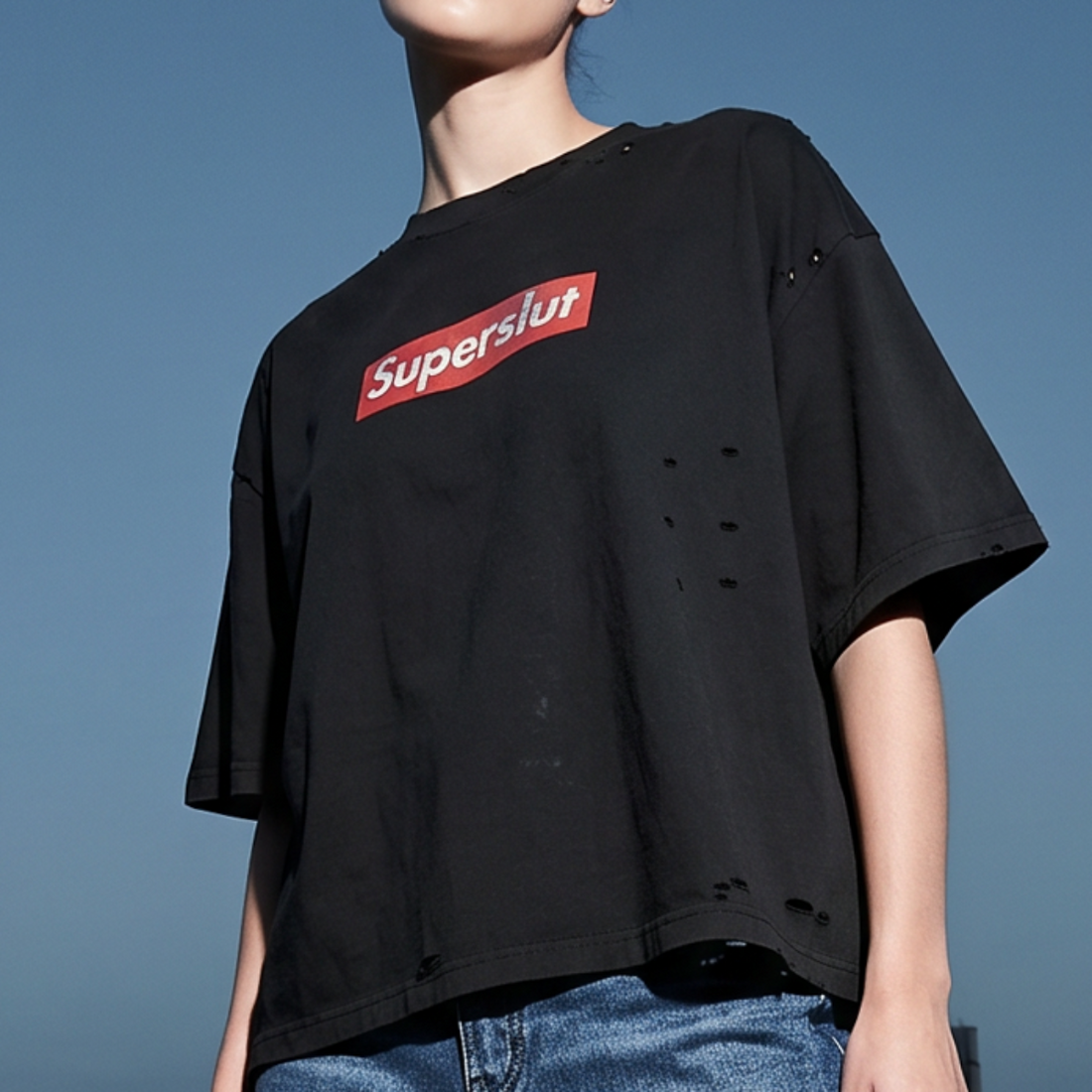 'SUPERSLUT' TEE